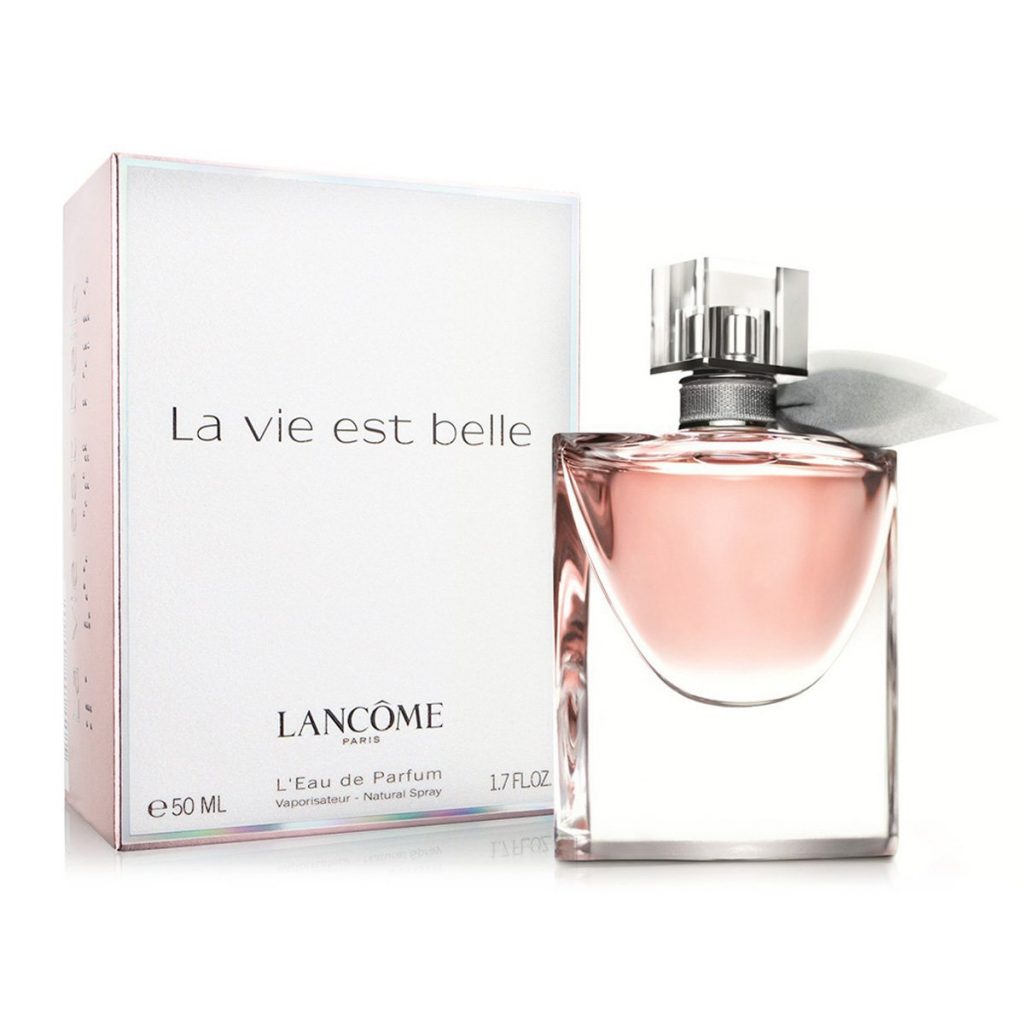 Парфюмированная вода la. Ла Бель духи ланком. Туалетная вода Lancome la vie est Belle. Lancome духи женские la vie est Belle. Духи ланком женские лави ЭСТ Бель.